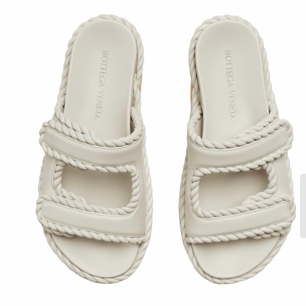NWOT Bottega Veneta White Braided Sandals size 39
